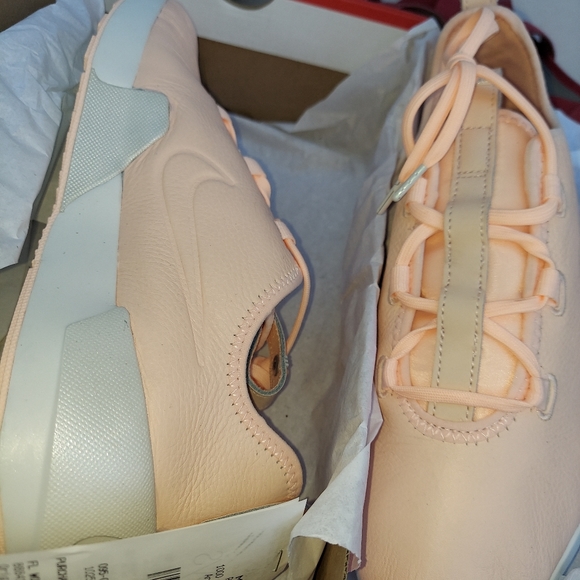 NIB Orange Nike Women's Ashin size 8.5 Brand New in Box - Picture 4 of 12